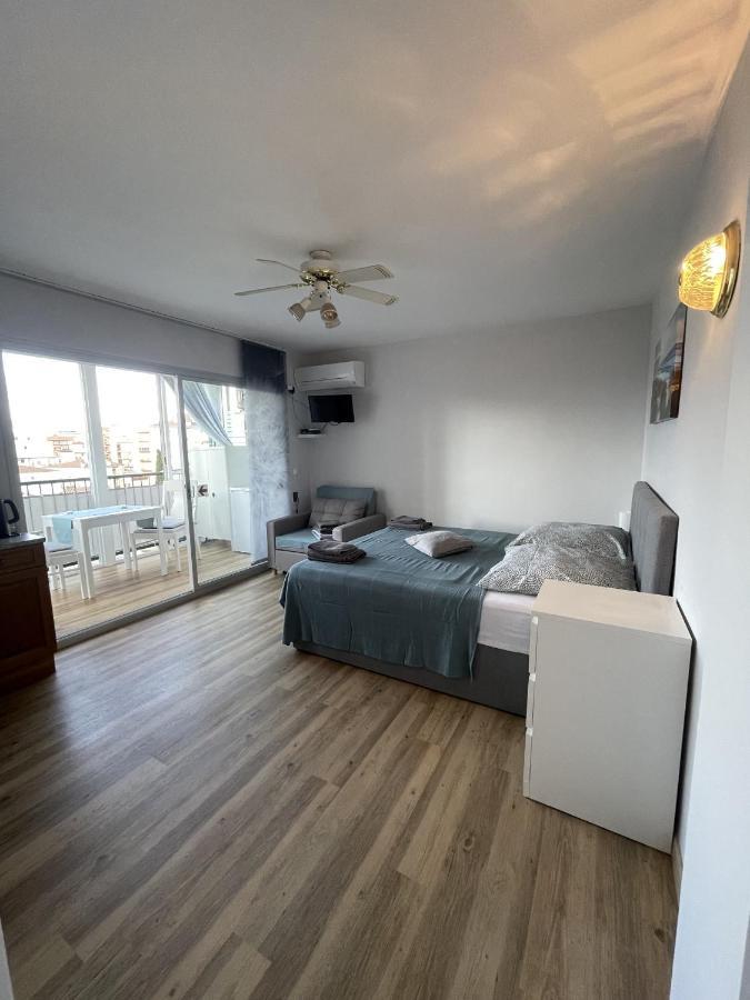 Welcs Apartamento 065 Emp Cerca Del Mar Roses Bagian luar foto